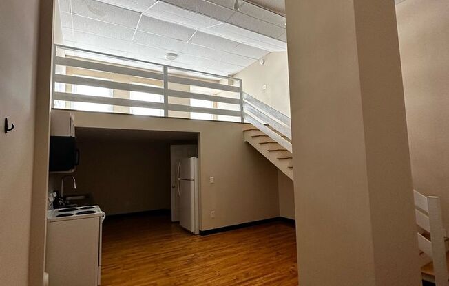 1 bed, 1 bath, 595 sqft, $899, Unit RC-103