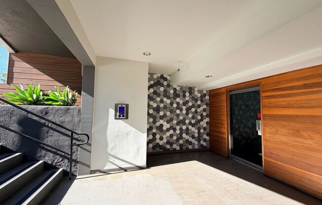 Wilshire Embassy Apartments