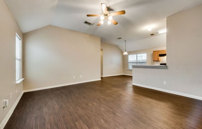 Beautiful single story 3 bed 2 bath!