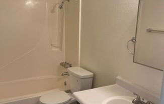 2 beds, 1 bath, 875 sqft, $1,055