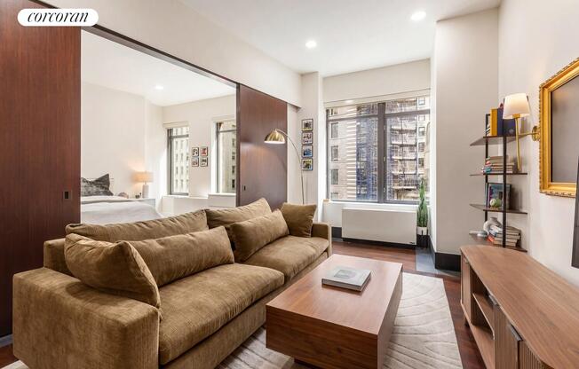 1 bed, 1 bath, 729 sqft, $4,600, Unit 14G