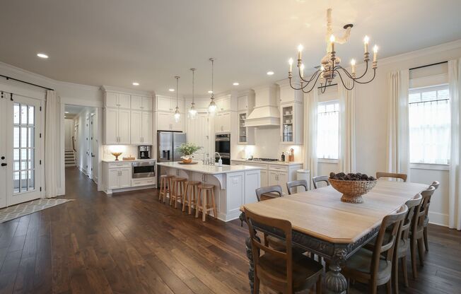 FULLY FURNISHED 4 Bedroom Executive Home in Williamson County