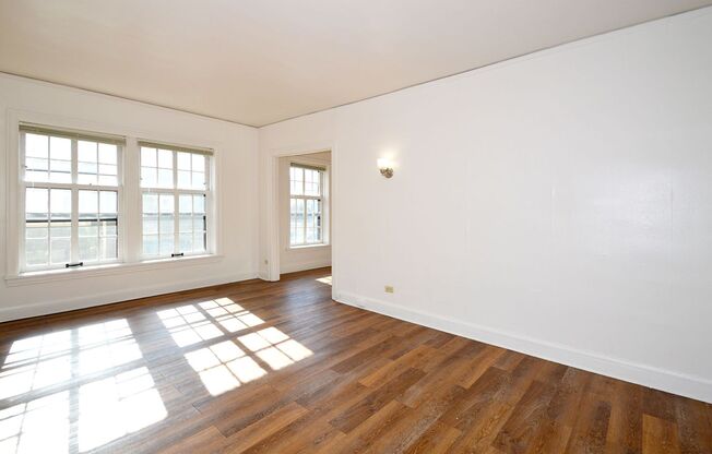 Studio, 1 bath, 500 sqft, $870, Unit 24 - 118