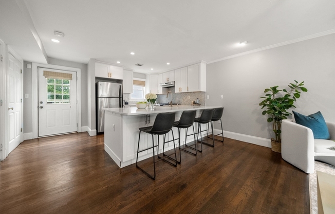 3 GLOVER CT