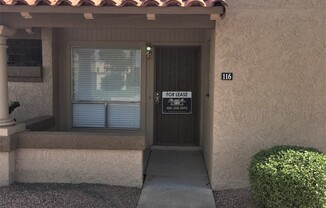 **CHARMING 2 BEDROOM/2 BATHROOM PATIO HOME IN CHANDLER (CHANDLER BLVD & COOPER)**