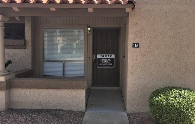 **CHARMING 2 BEDROOM/2 BATHROOM PATIO HOME IN CHANDLER (CHANDLER BLVD & COOPER)**