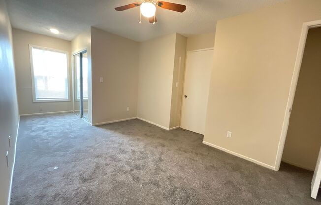 2 beds, 1 bath, 950 sqft, $2,295, Unit A