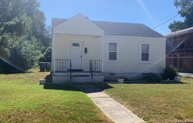 1921 HUBERT AVE