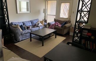 2 beds, 1 bath, 715 sqft, $1,500, Unit #214