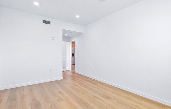 2 beds, 2 baths, 1,100 sqft, $2,899, Unit 407