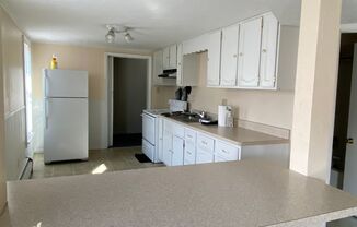 1 bed, 1 bath, $1,000, Unit 4