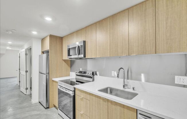 Studio, 1 bath, 537 sqft, $1,925, Unit 210