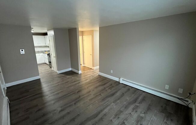 2 beds, 1 bath, $1,925, Unit 9