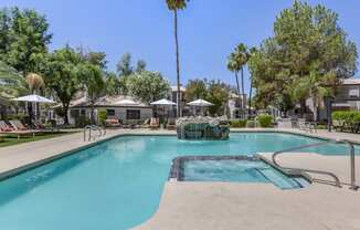 Boulders at Lookout Mountain Apartments in North Phoenix