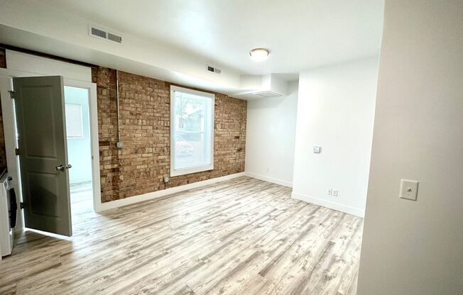 Studio, 1 bath, 208 sqft, $1,199, Unit 3E