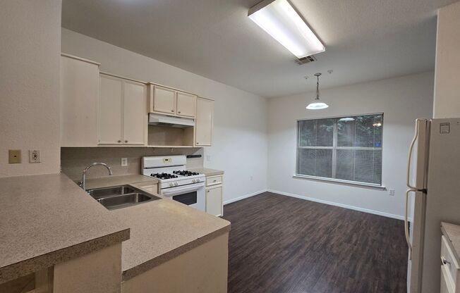5404 Garden View