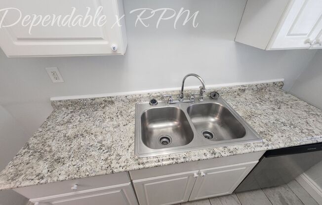 3 beds, 1 bath, 1,300 sqft, $2,900, Unit Unit 2