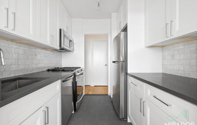 1 bed, 2.5 baths, $7,000, Unit 21K