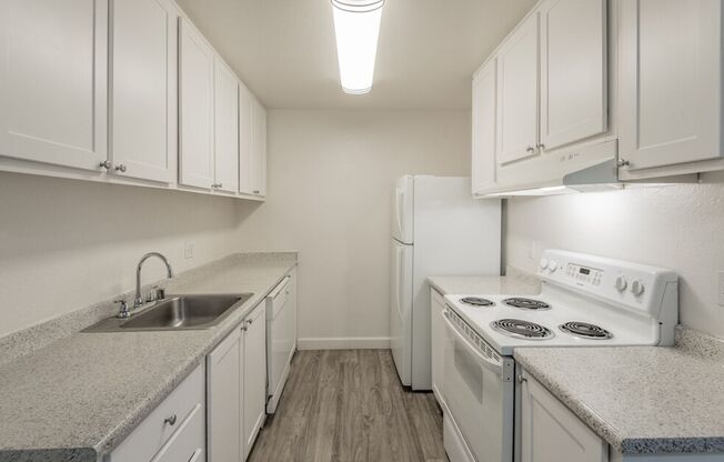 1 bed, 1 bath, 700 sqft, $1,595, Unit 098