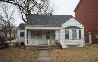 4 beds, 2 baths, $1,600