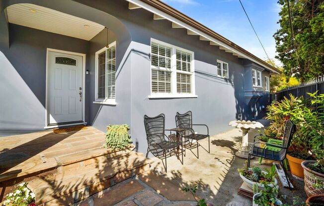 Mid-City  4 bed 3 bath-3bed/2 bath home + separate one bed/one bath unit