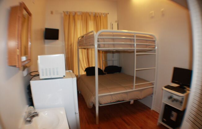 1 bed, 1 bath, 90 sqft, $1,195, Unit 14 - 3D