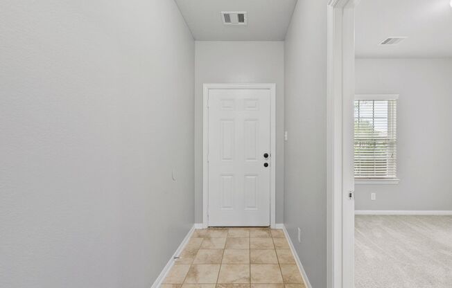 Charming & Spacious: A Must-See Near Lake Houston