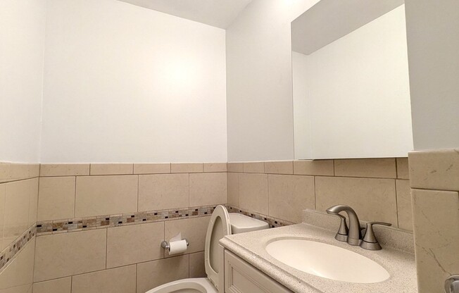 1 bed, 1.5 baths, 827 sqft, $2,900, Unit 306