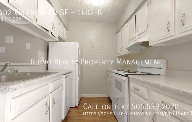 1402 VALENCIA DR SE