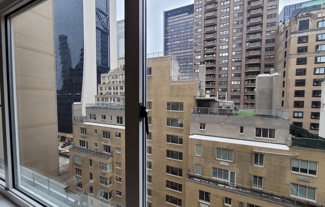 1 bed, 1 bath, 970 sqft, $6,350, Unit 12F