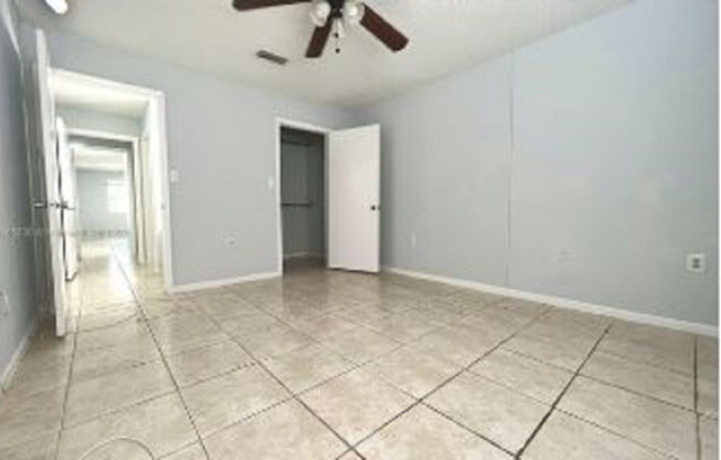 8057 SW 21 CT