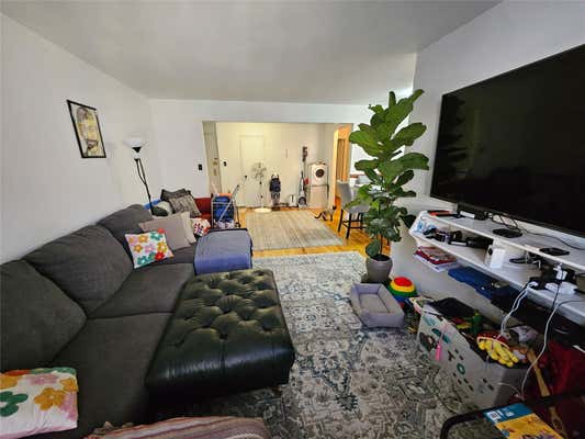 2750 OLINVILLE AVE