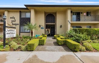 Immaculate Downey 2 Bedroom / 2 Bath