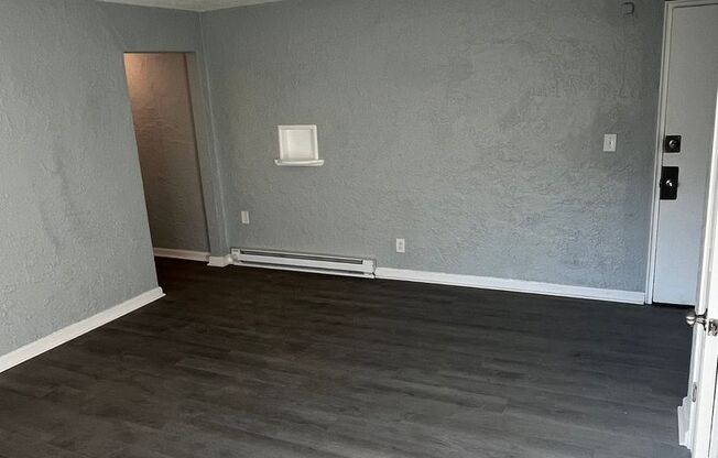 1 bed, 1 bath, 475 sqft, $775, Unit 4060 3