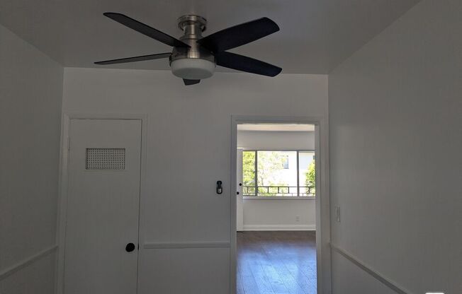 4777 SAN VICENTE BLVD