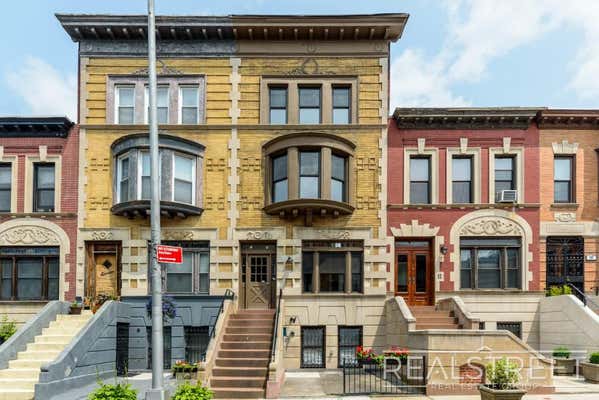 15 HAMPTON PL