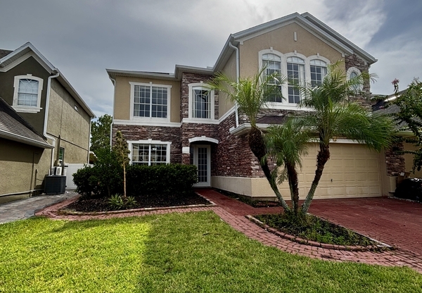 1545 CEDAR LK DR
