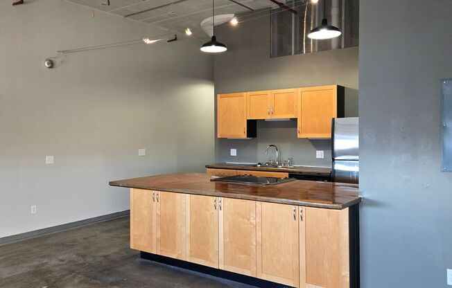 1 bed, 1 bath, 877 sqft, $795, Unit 621