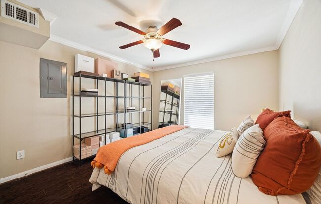 1 bed, 1 bath, 616 sqft, $1,195, Unit 35