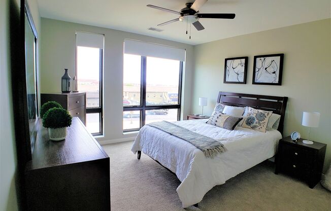2 beds, 2 baths, 990 sqft, $2,025, Unit 222