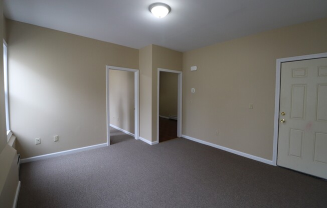 2 beds, 1 bath, $1,430, Unit 2W