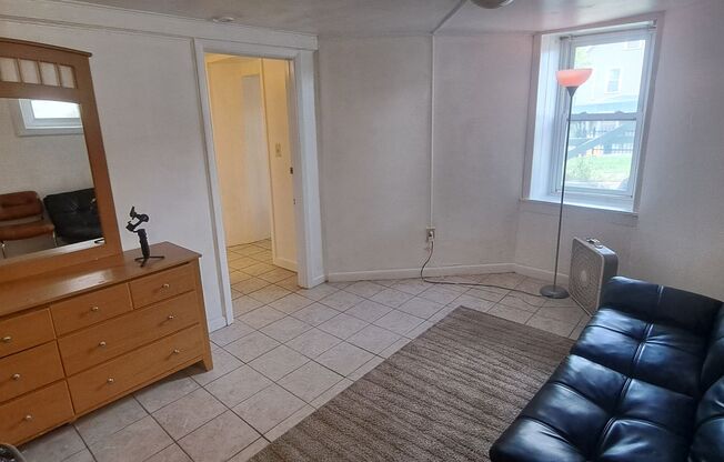 2 beds, 1 bath, $1,790, Unit Ground Apt