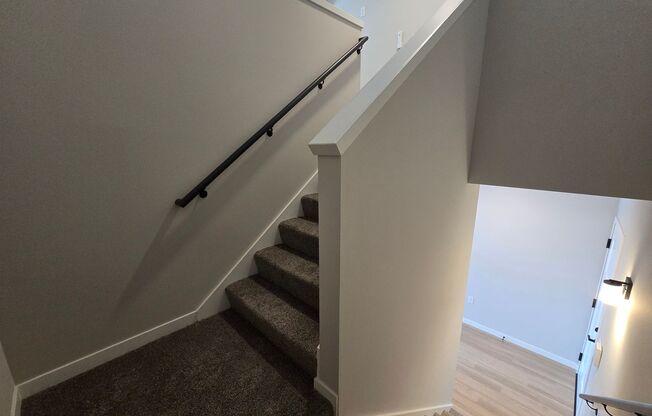 2 beds, 1 bath, 955 sqft, $2,080, Unit 8421-419
