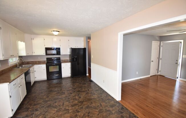 3 beds, 2 baths, $1,495