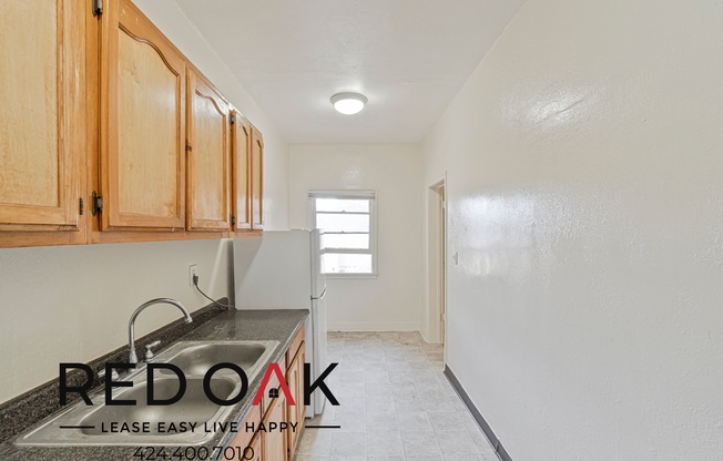 400 3/4 S KENMORE AVE