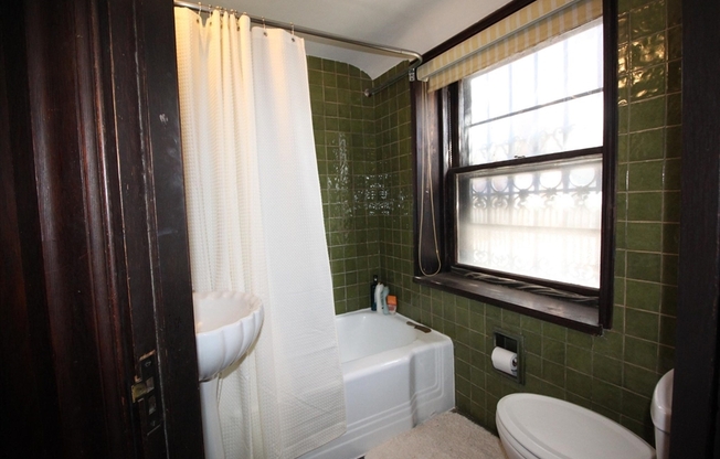 Studio, 1 bath, 530 sqft, $2,450, Unit 1