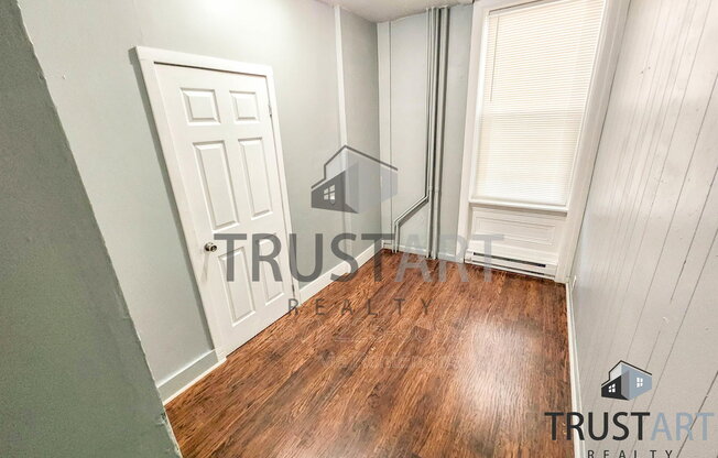 1347 SELLERS ST