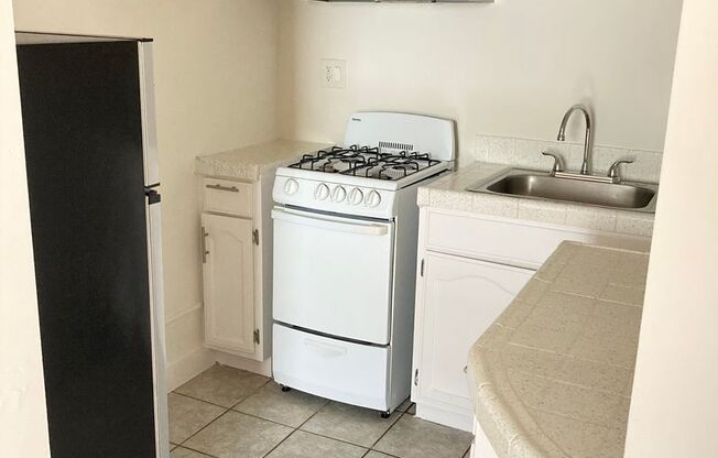 Studio, 1 bath, $1,350, Unit 215