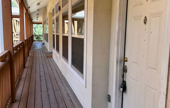 NORTH CAMPUS LUXURY 2 BEDROOM + STUDY - COVERED PARKING - 2 STORY - $1800