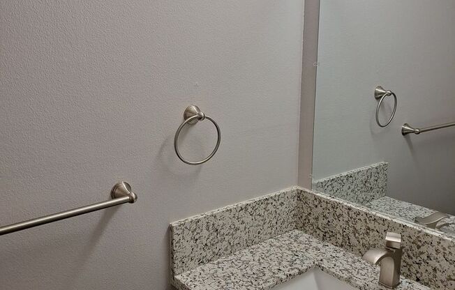 2 beds, 1.5 baths, 1,000 sqft, $1,700, Unit UNIT 05